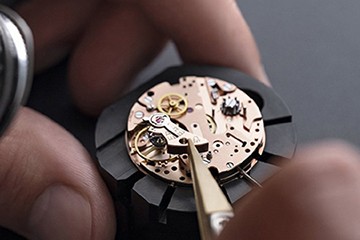 济南官售后保养劳力士费用